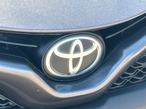 Used 2020 Toyota Camry SE FWD image 10