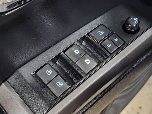 Used 2020 Toyota Tacoma TRD Sport w/ Technology Package image 43