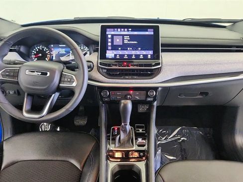 Used 2024 Jeep Compass Latitude AWD/4WD image 34