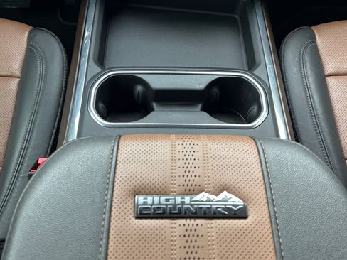 Used 2025 Chevrolet Silverado 2500 High Country AWD/4WD image 5