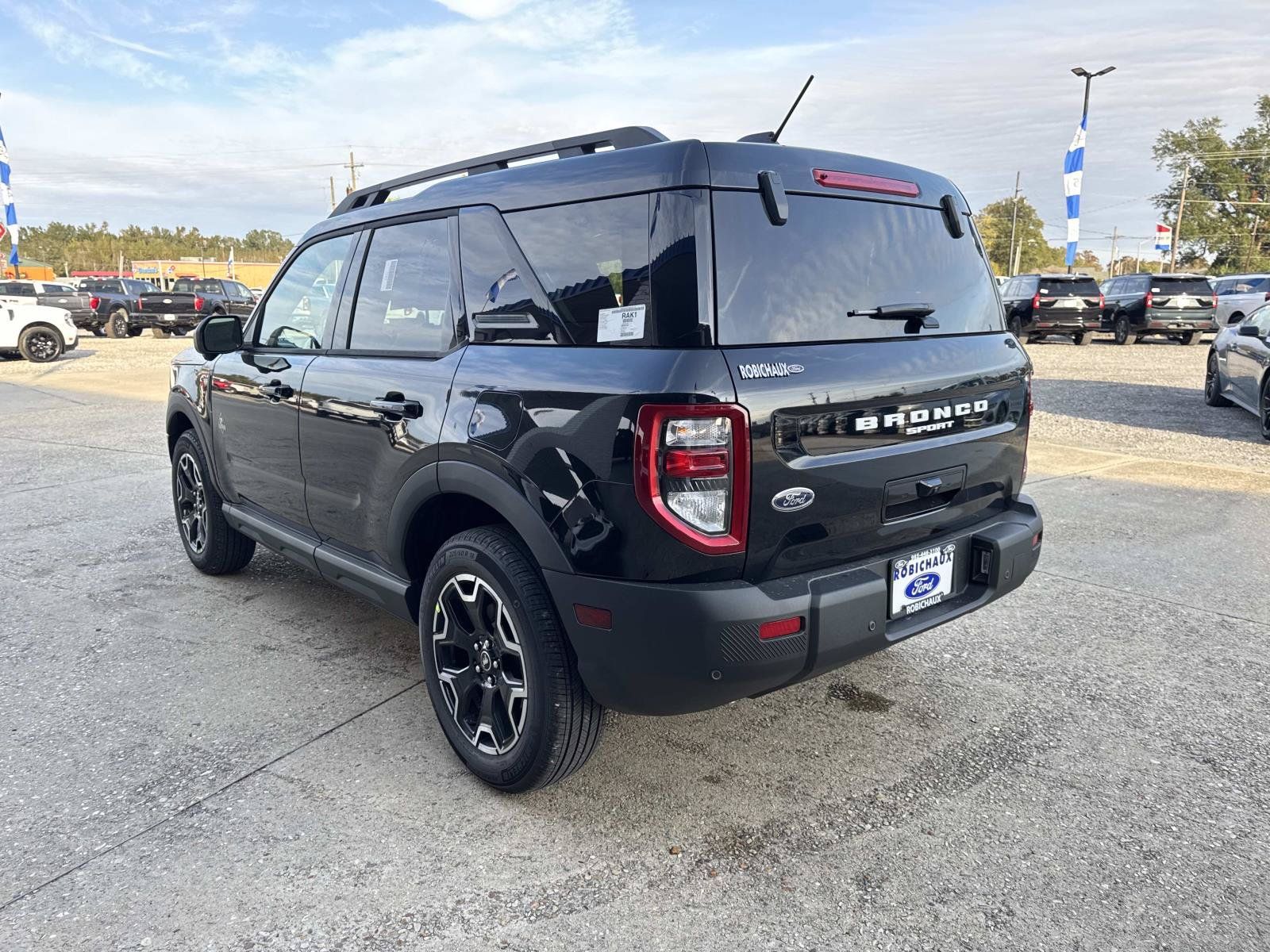 New 2025 Ford Bronco Sport Outer Banks w/ Outer Banks Tech Package+ AWD/4WD image 4