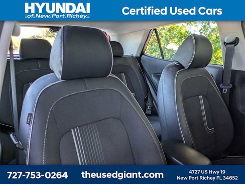 Certified 2024 Hyundai Venue Limited image 6