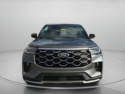 New 2026 Ford Explorer Platinum image 8