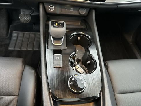 Certified 2022 Nissan Rogue SV w/ SV Premium Package image 26