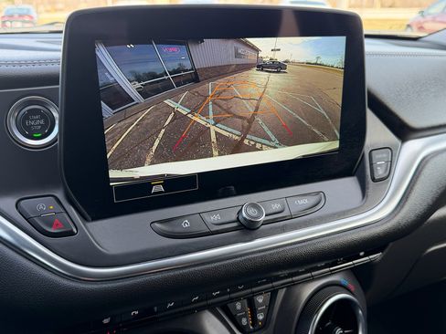 Used 2025 Chevrolet Blazer LT image 18