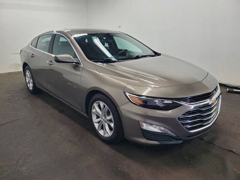 Used 2020 Chevrolet Malibu LT FWD image 3