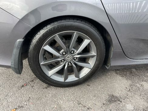 Used 2019 Honda Civic EX image 11