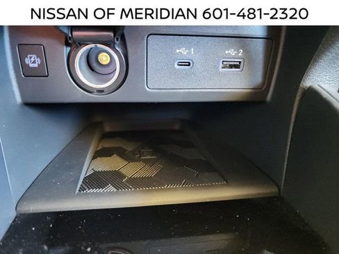 New 2025 Nissan Versa SR w/ Trunk Package image 23