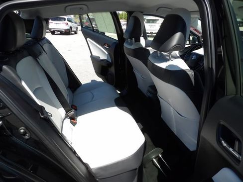 Used 2022 Toyota Prius XLE FWD image 34