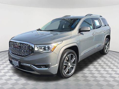 Used 2019 GMC Acadia Denali w/ Technology Package AWD/4WD image 1