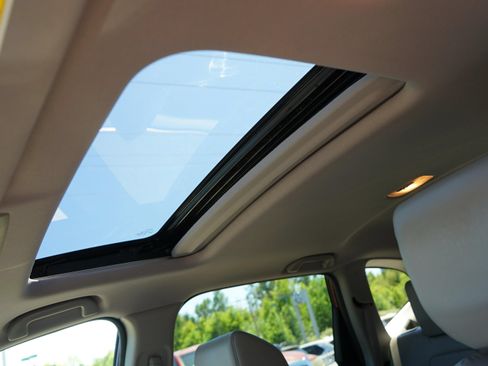 Used 2018 Honda CR-V EX-L image 17