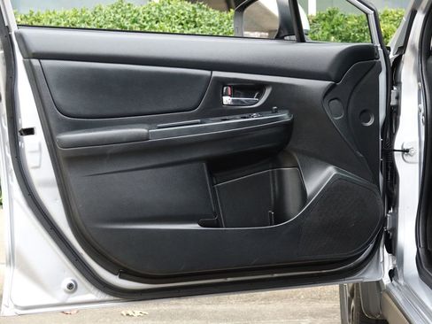 Used 2014 Subaru Crosstrek 2.0i Limited image 37