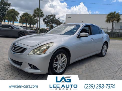 Used 2011 INFINITI G37 x w/ Premium Pkg image 7