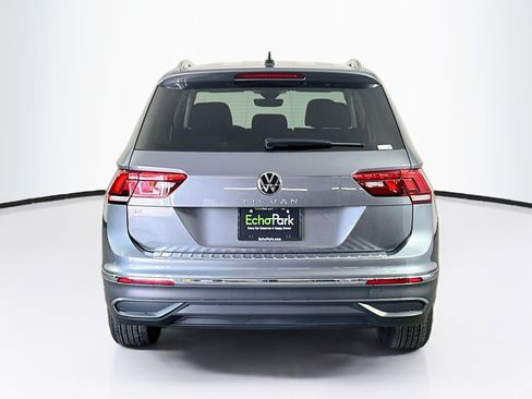 Used 2022 Volkswagen Tiguan SE FWD image 7