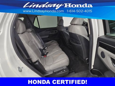 Certified 2025 Honda Pilot EX-L image 11