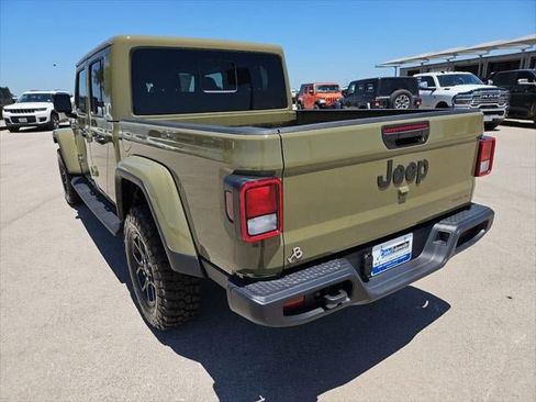 New 2026 Jeep Gladiator Sport AWD/4WD image 35