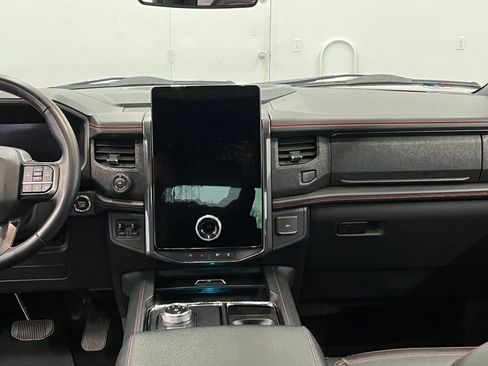 Used 2022 Ford Expedition Limited w/ Equipment Group 304A image 23