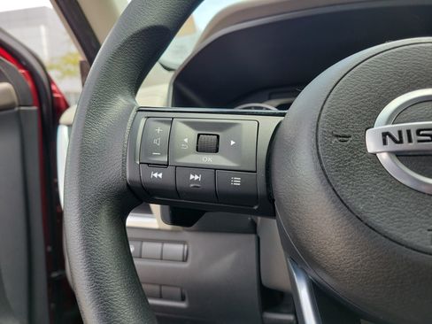 Certified 2021 Nissan Rogue SV FWD image 23