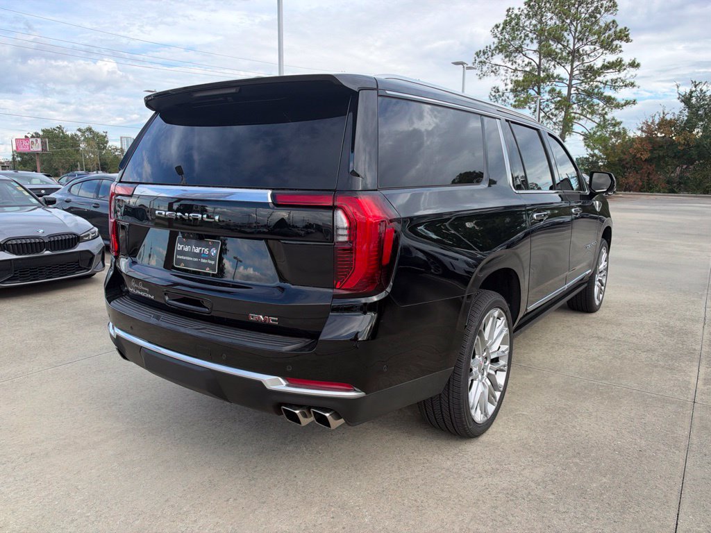Used 2025 GMC Yukon XL Denali w/ Denali Reserve Package AWD/4WD image 5