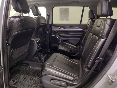 Used 2021 Jeep Grand Cherokee L Limited AWD/4WD image 29
