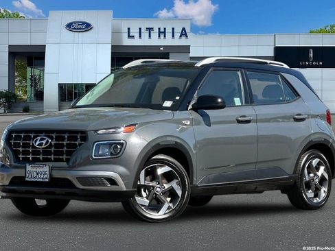 Used 2026 Hyundai Venue SEL FWD image 1