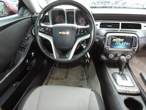 Used 2015 Chevrolet Camaro LT RWD image 22