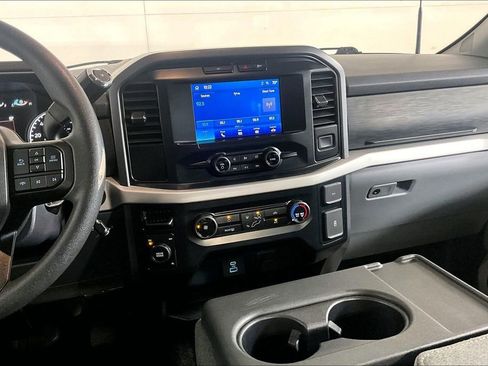 Used 2023 Ford F150 XLT AWD/4WD image 6