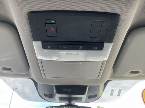 Used 2023 Nissan Rogue SV AWD/4WD image 17