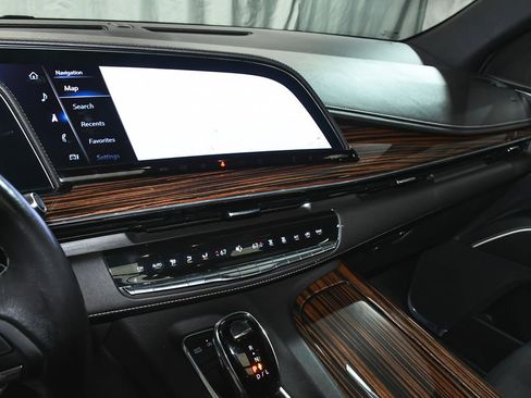 Used 2023 Cadillac Escalade Premium Luxury AWD/4WD image 40