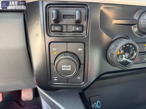 Used 2025 Ford F250 XLT w/ Black Appearance Package image 35