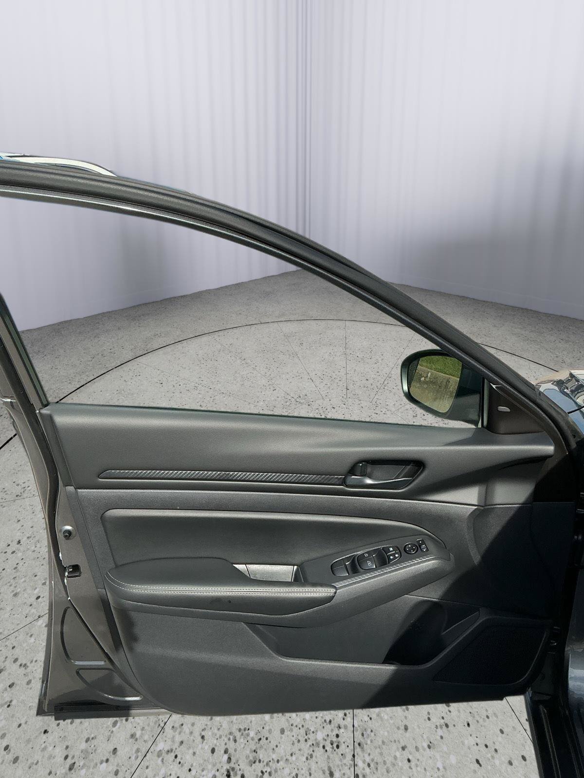 Used 2026 Nissan Altima 2.5 SV FWD image 17