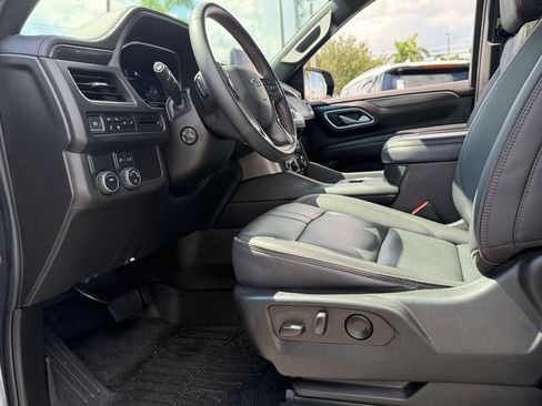 Used 2022 Chevrolet Suburban RST w/ Luxury Package RWD image 10
