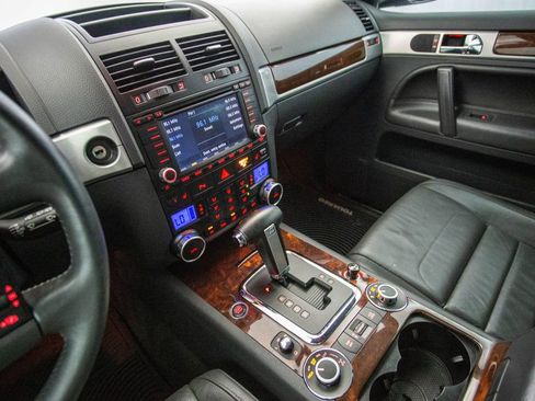 Used 2008 Volkswagen Touareg V10 TDI image 53