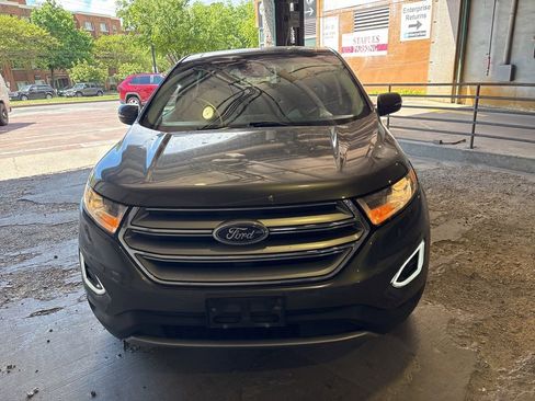 Used 2018 Ford Edge Titanium w/ Equipment Group 301A AWD/4WD image 8