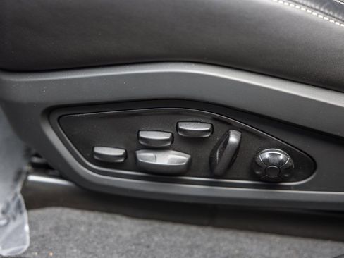 Used 2025 Porsche Taycan Turbo GT image 18