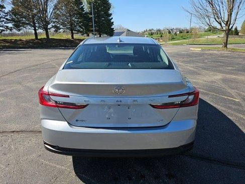 Used 2025 Toyota Camry LE image 5