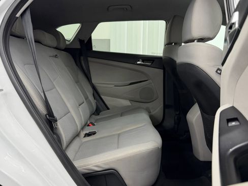 Used 2019 Hyundai Tucson SE image 12