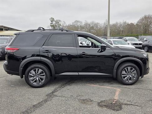 New 2026 Nissan Pathfinder SV image 11