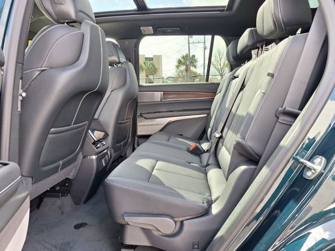 New 2026 Cadillac Vistiq Luxury image 14