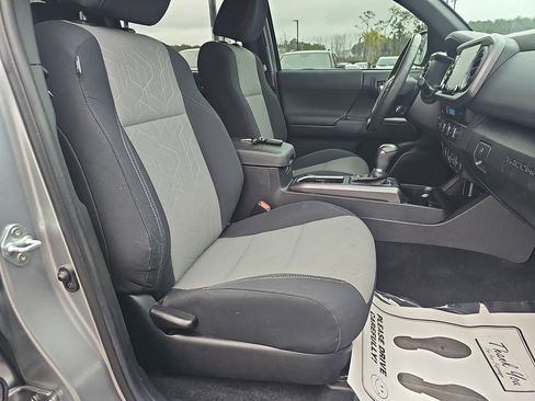 Used 2023 Toyota Tacoma TRD Sport image 13