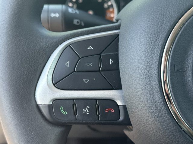 Used 2020 Jeep Renegade Latitude FWD image 27