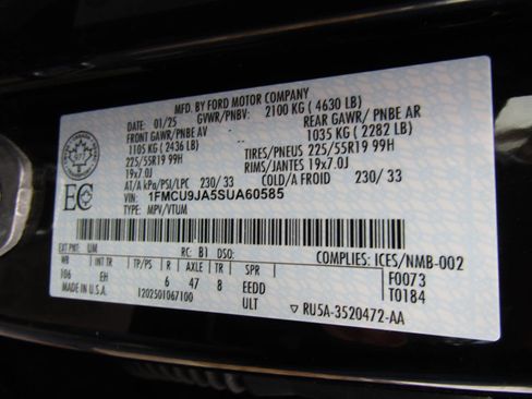 Used 2025 Ford Escape Platinum AWD/4WD image 19