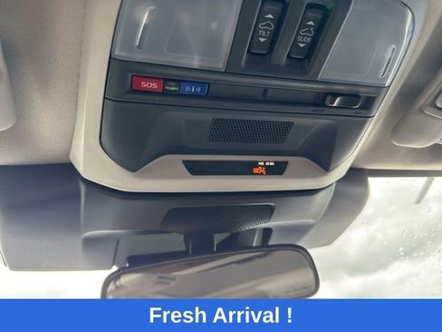 Used 2025 Subaru Crosstrek 2.0i Premium image 9