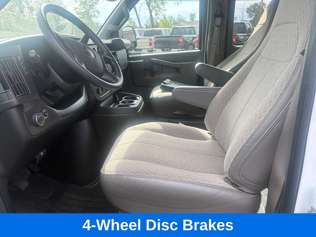 Used 2025 GMC Savana 3500 LT w/ LT Preferred Equipment Group RWD image 13
