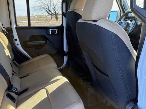 Used 2020 Jeep Gladiator Sport w/ Quick Order Package 24S image 16