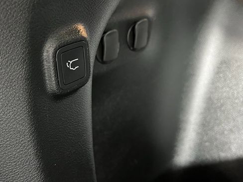 Used 2022 Jeep Cherokee Latitude Lux w/ Sun & Sound Group image 31