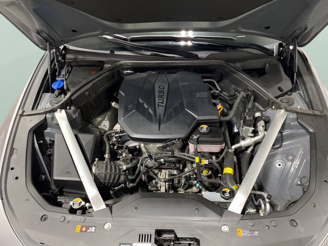 Used 2025 Genesis G70 2.5T AWD/4WD image 33