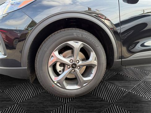 New 2025 Ford Escape ST-Line Elite image 9