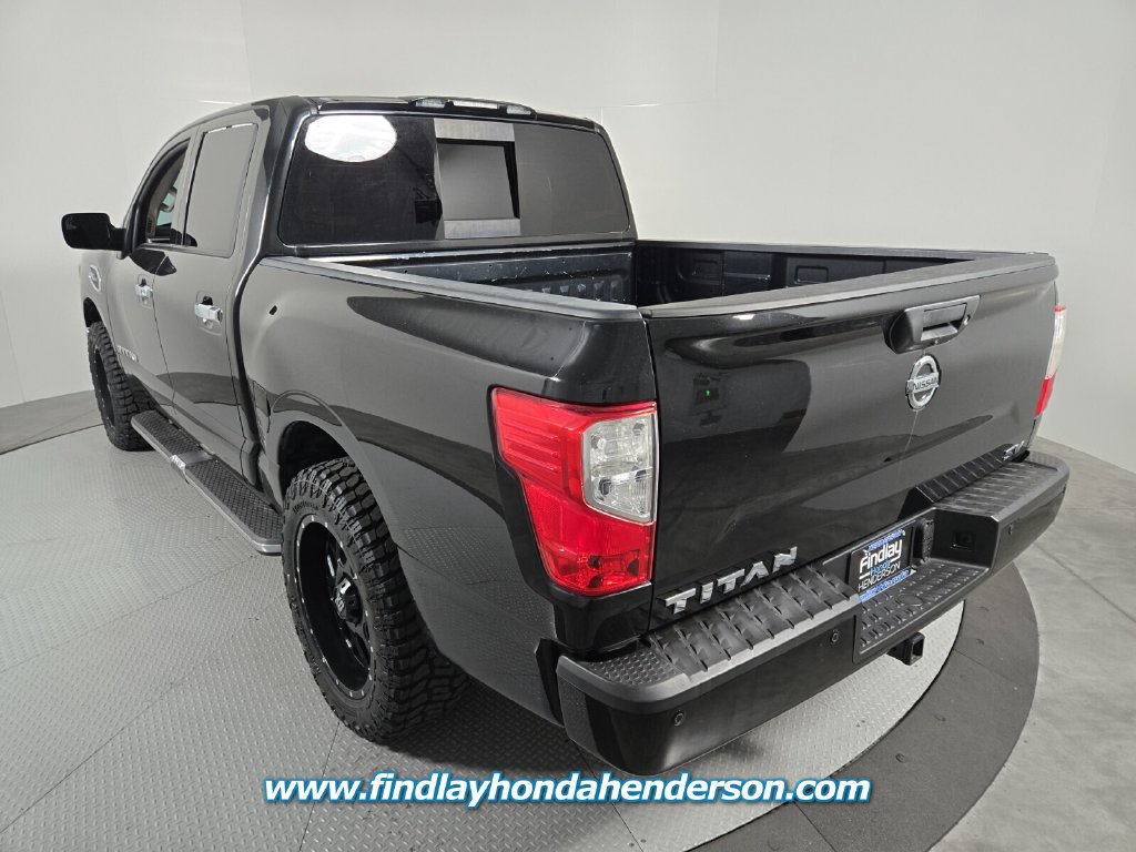 Used 2017 Nissan Titan SV RWD image 4