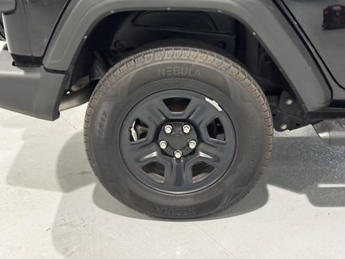 Used 2021 Jeep Wrangler Unlimited Sport image 38